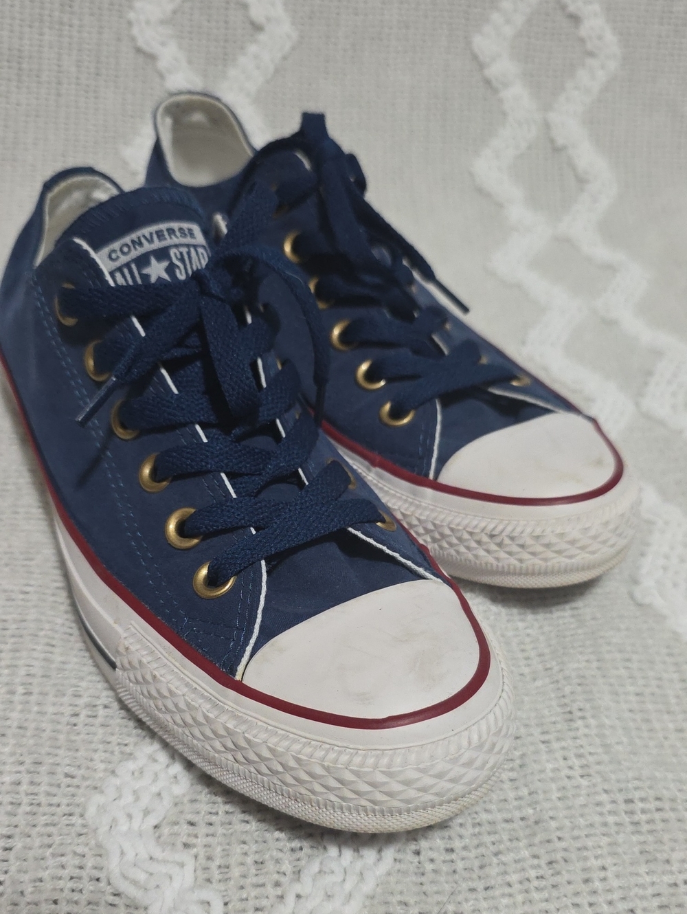 Converse Chuck Taylor All Star Low Top Navy Blue Gold Eyelets Womens 6.5